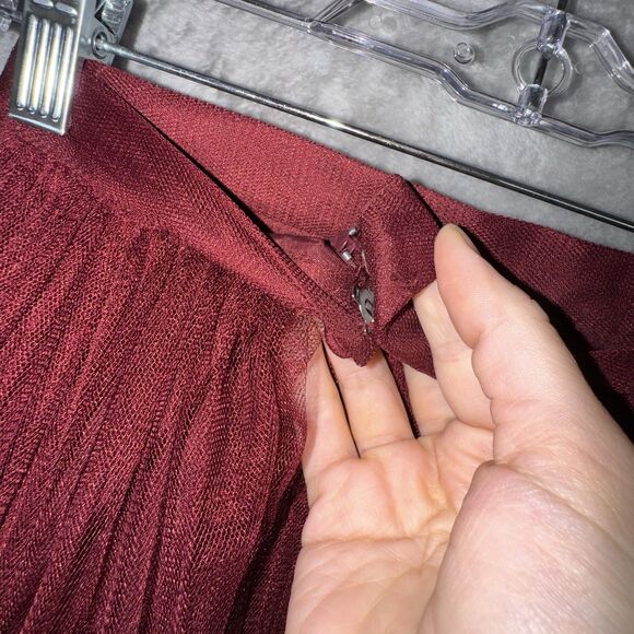 Jenny Yoo Collection Deep Red Tulle Maxi Skirt Sz 4 Whimsigoth Vampire Ballet - Picture 5 of 9